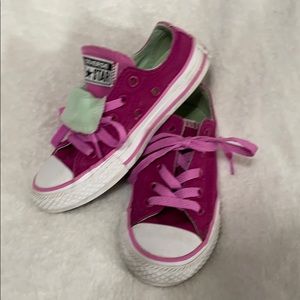 Girl’s Pink Converse